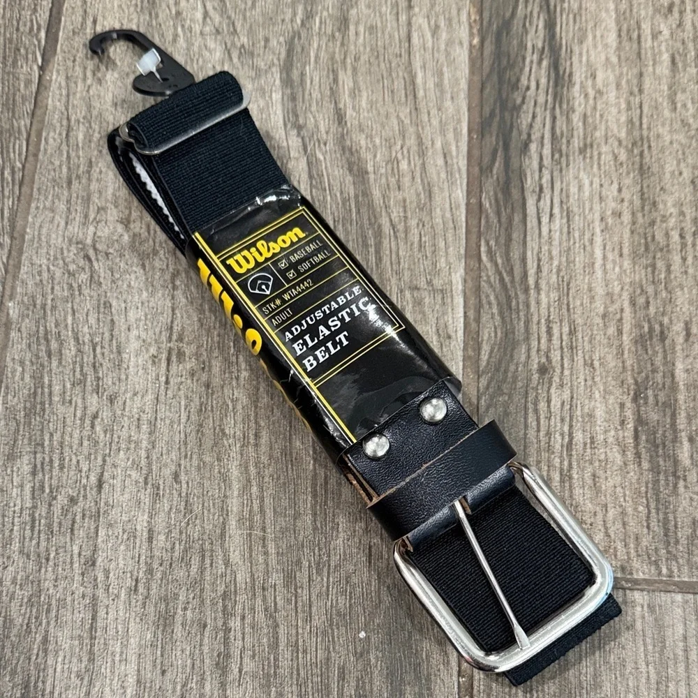 NWT Wilson Adult Black Adjustable Elastic Belt with Silver Buckle